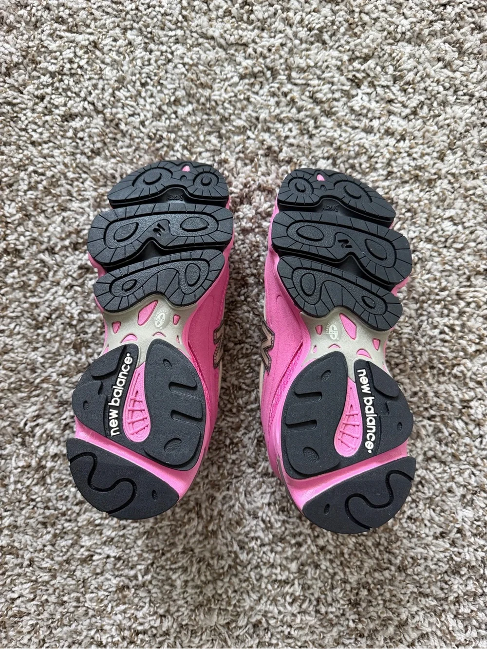 New Balance 1000 Pink Green Cream Running Sneakers - Picture 4 of 10